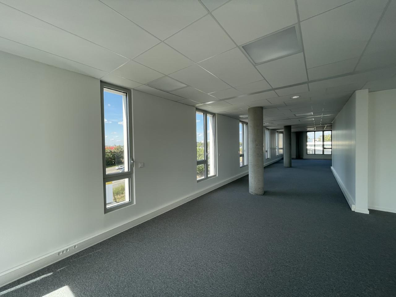 Bureau Saint-Herblain 752m² Location bureau Saint-Herblain Loire-Atlantique OLBUR2113173 2